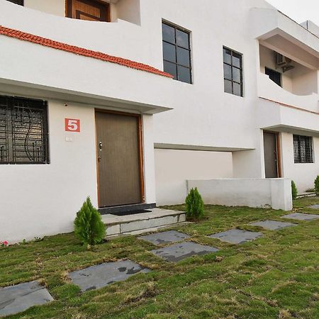 Spot On Carnival Resorts Rāipur Exterior foto